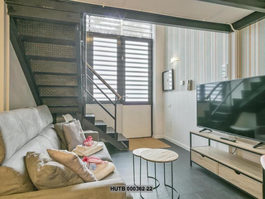 Alcam Futbol Pequeno Apartment Barcelona Ngoại thất bức ảnh