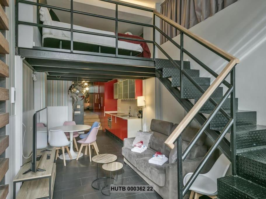 Alcam Futbol Pequeno Apartment Barcelona Ngoại thất bức ảnh